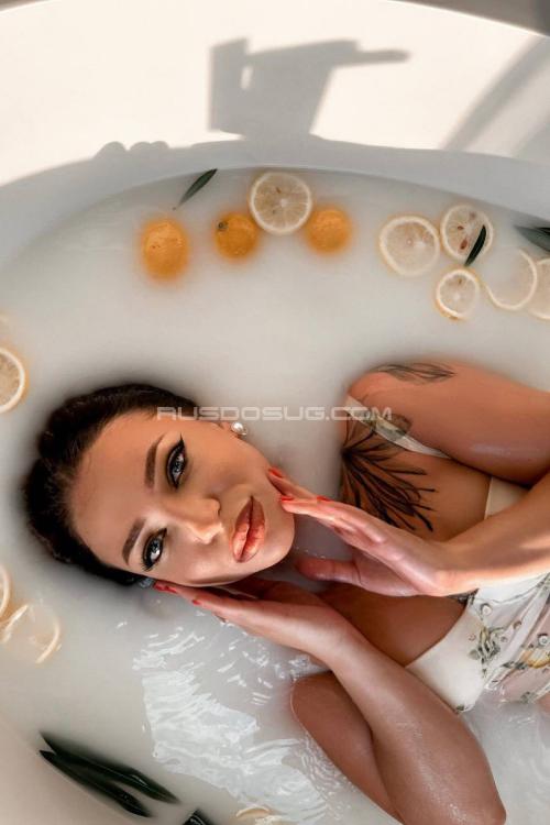 Проститутка Адель, Питера у метро Пионерская