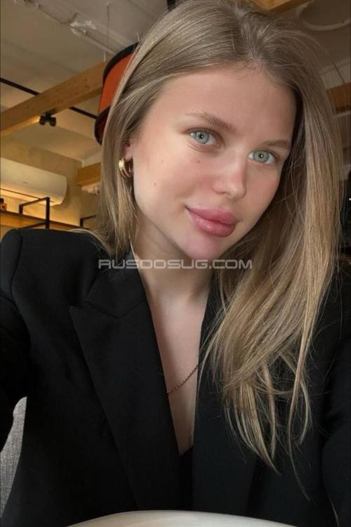 Проститутка Олеся, СПб у метро Невский проспект