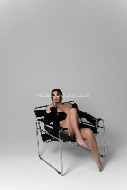 Проститутка Адель, Питера у метро Площадь Александра Невского