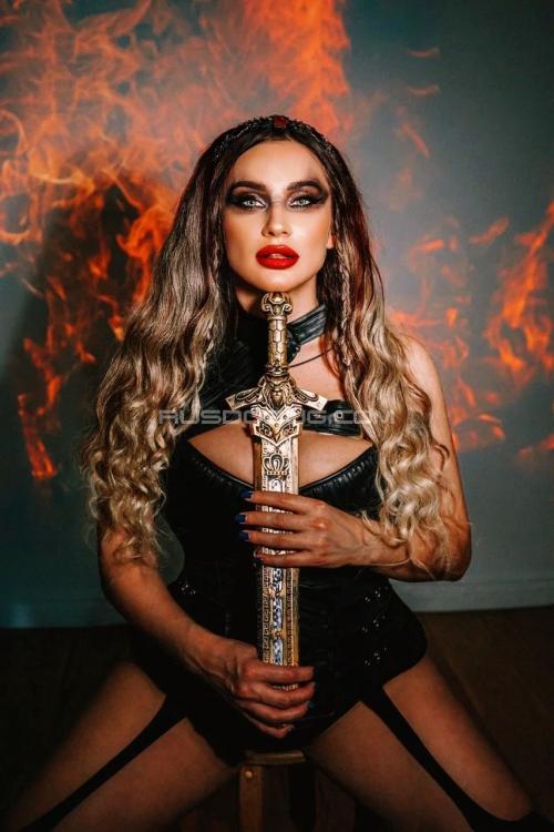 Проститутка Милана, СПб у метро Московская