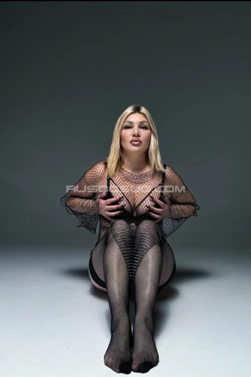 Проститутка Алина, Питера у метро Электросила