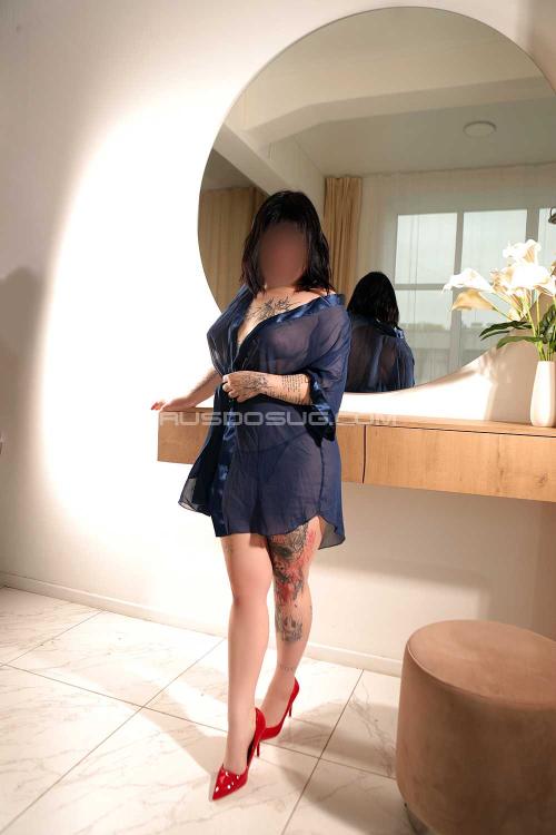 Проститутка Эвелина, Питера у метро Проспект Просвещения