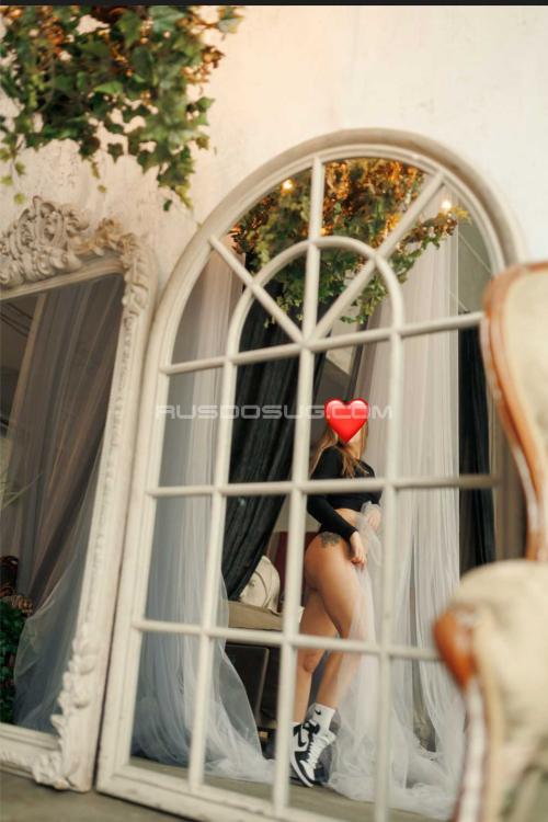 Проститутка Яна, Питера у метро Звёздная