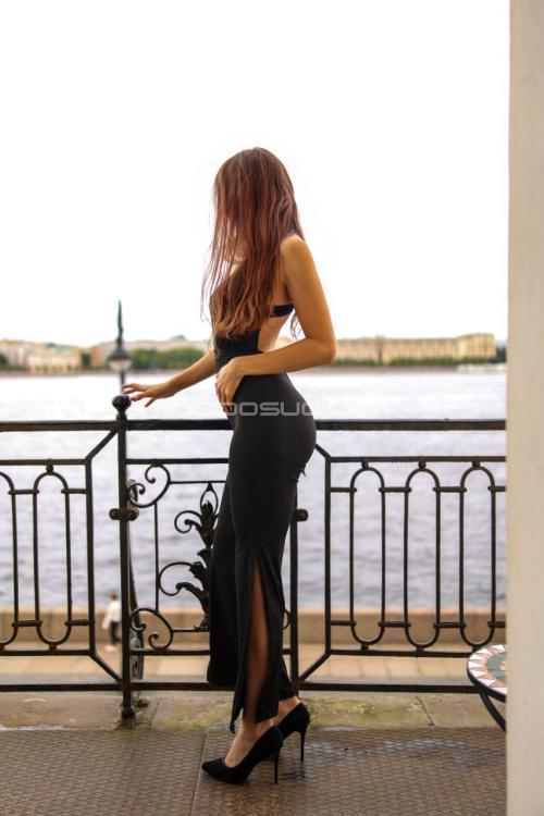 Проститутка Аленушка, Питера у метро Волковская