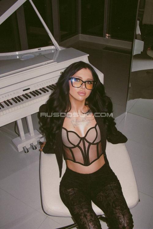 Проститутка Яночка, Питера у метро Горьковская