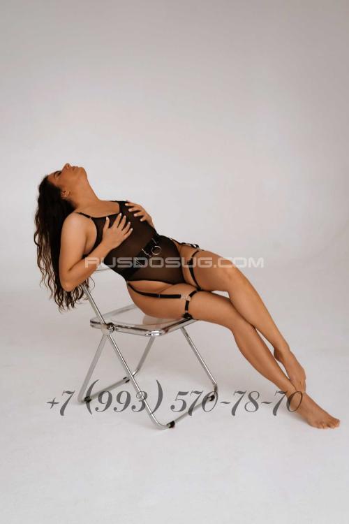 Проститутка Яна, в Питере у метро Площадь Ленина