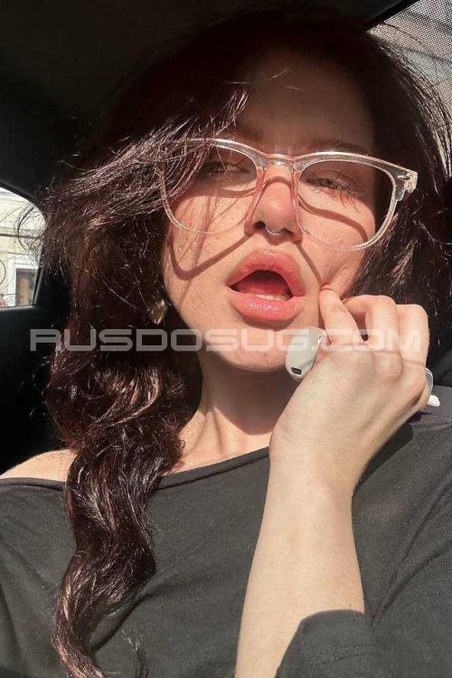 Проститутка Эля, в Питере у метро Звёздная