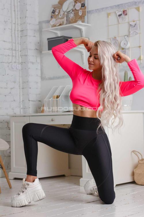 Проститутка Элина, Питера у метро Звёздная