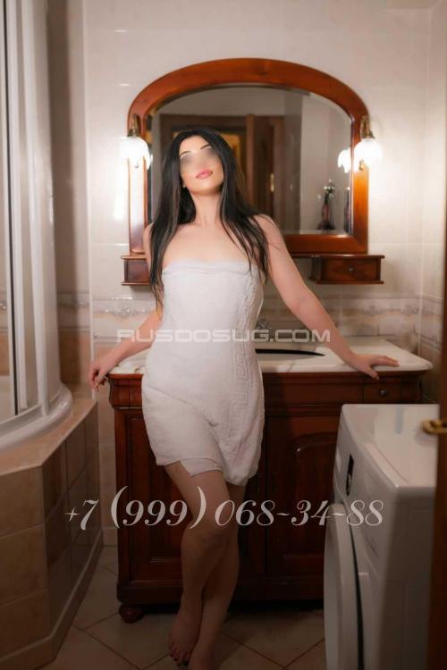 Проститутка Кира, Питера у метро Московская