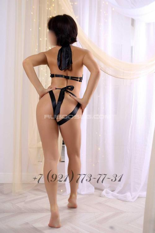 Проститутка Алиса, в Питере у метро Чернышевская