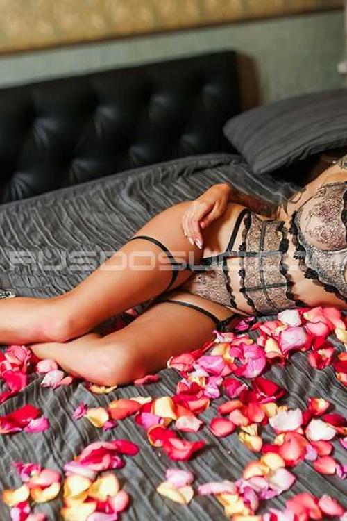 Проститутка Юля, Питера у метро Пионерская