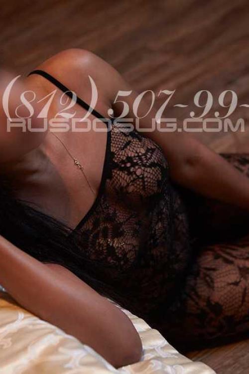 Проститутка Энжи, Питера у метро Парнас