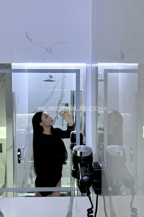 Проститутка Николь, Питера у метро Маяковская