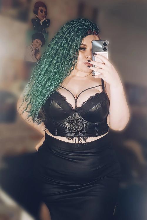 Проститутка Эля дома одна, Питера у метро Ломоносовская