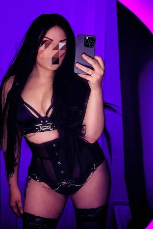 Проститутка Мария, Питера у метро Московская