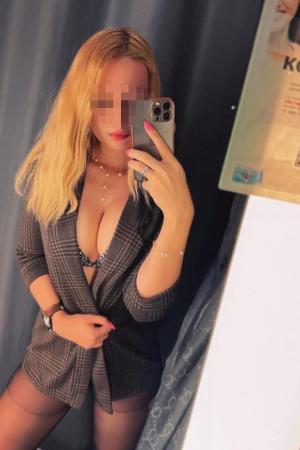 Проститутка Дарина Инди, Питера у метро Девяткино