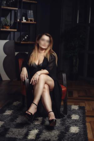 Проститутка Женечка, Питера у метро Маяковская