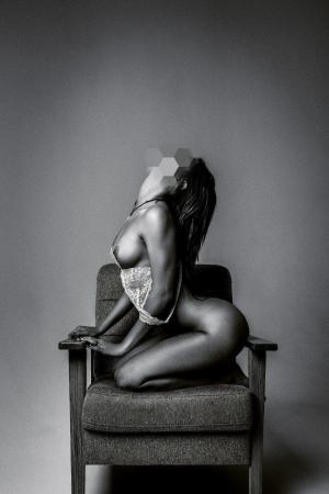 Проститутка КАРИНА, СПб у метро Площадь Ленина