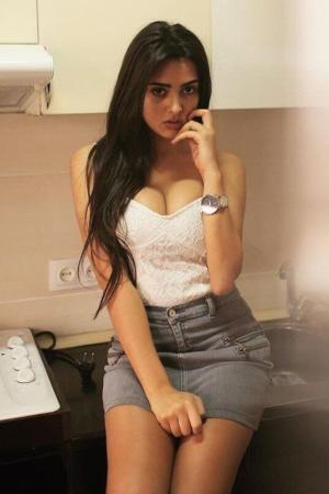 Проститутка Зарина АНАЛ, в Питере у метро Парк Победы