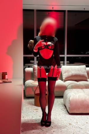 Проститутка Алина, в Питере у метро Озерки