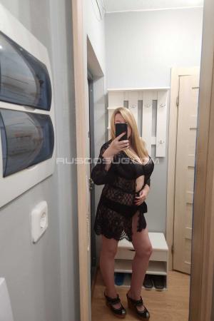 Проститутка Машенька, в Питере у метро Комендантский проспект