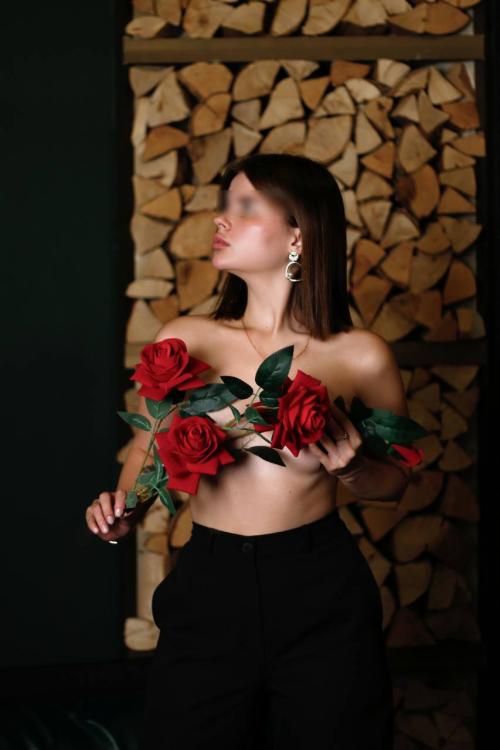 Девушка Проститутка в Питере у метро Обводный канал