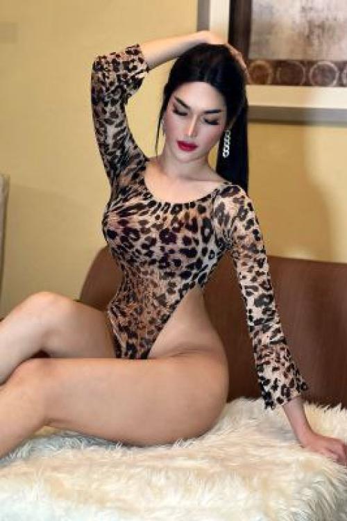 Девушка Проститутка в Питере у метро Лесная