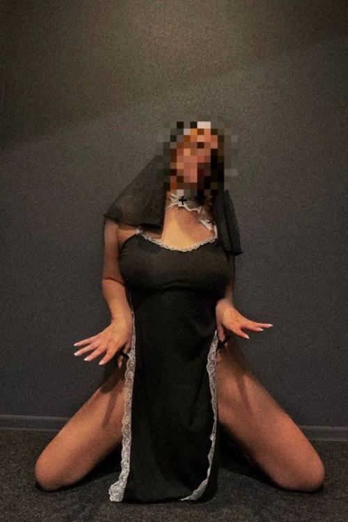 Девушка Проститутка в Питере у метро Лесная