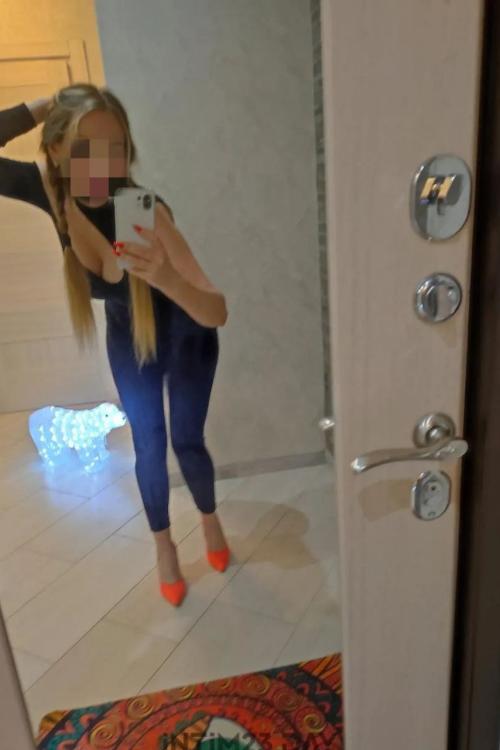 Девушка Проститутка в Питере у метро Девяткино