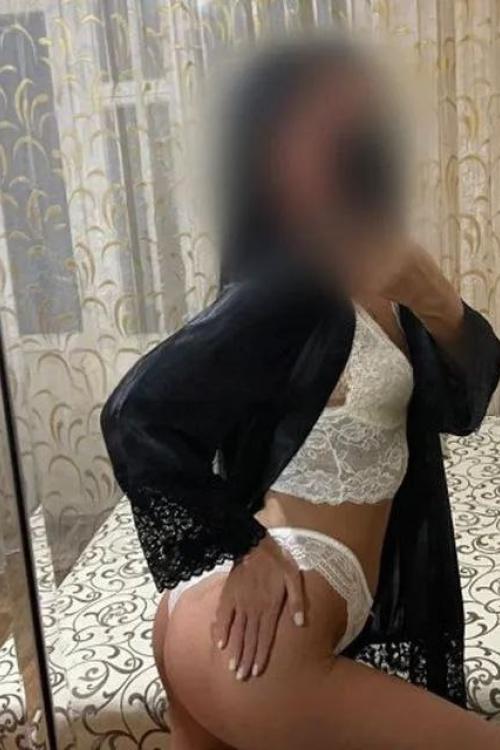 Девушка Проститутка в Питере у метро Лесная