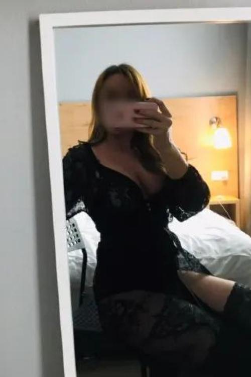 Девушка Проститутка в Питере у метро Политехническая