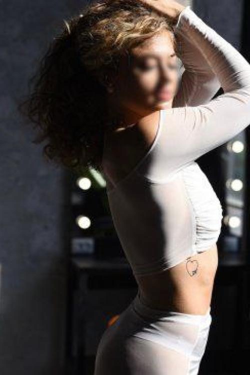 Девушка Проститутка в Питере у метро Проспект Просвещения