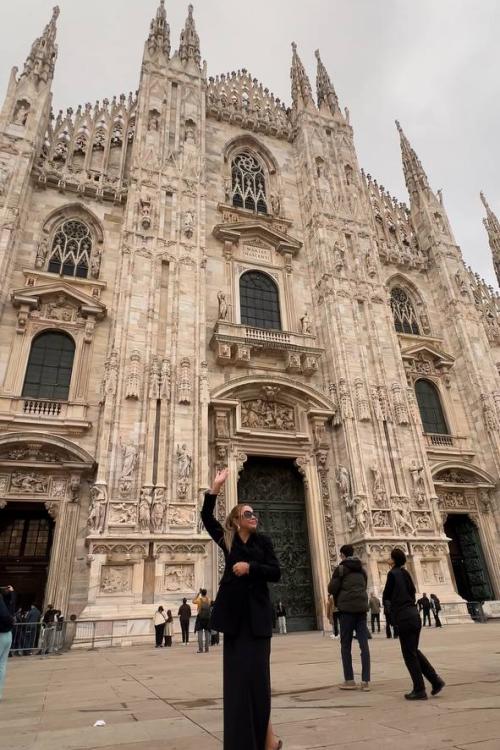 Девушка Проститутка в Питере у метро Московская