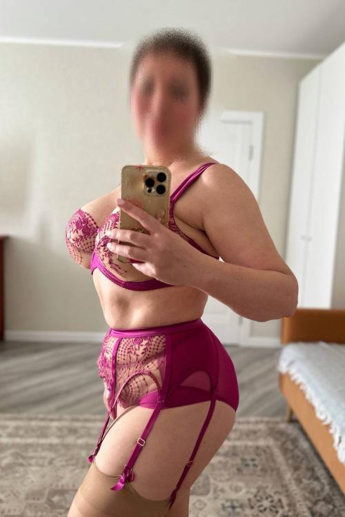 Проститутка Вера , в Питере у метро Комендантский проспект Проститутка Вера , в Питере у метро Комендантский проспект