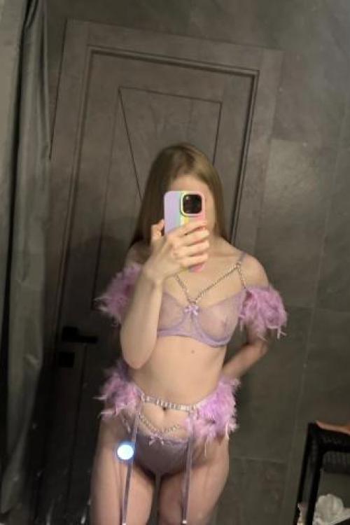 Девушка Проститутка в Питере у метро Проспект Славы