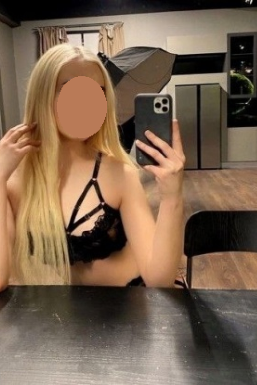 Девушка Проститутка в Питере у метро Автово