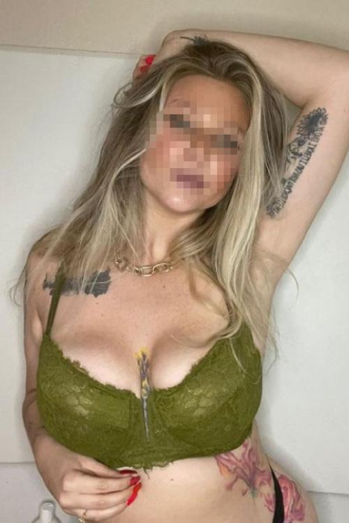 Девушка Проститутка в Питере у метро Проспект Ветеранов