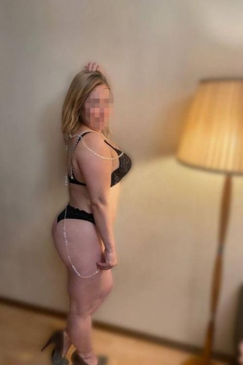 Девушка Проститутка в Питере у метро Проспект Ветеранов