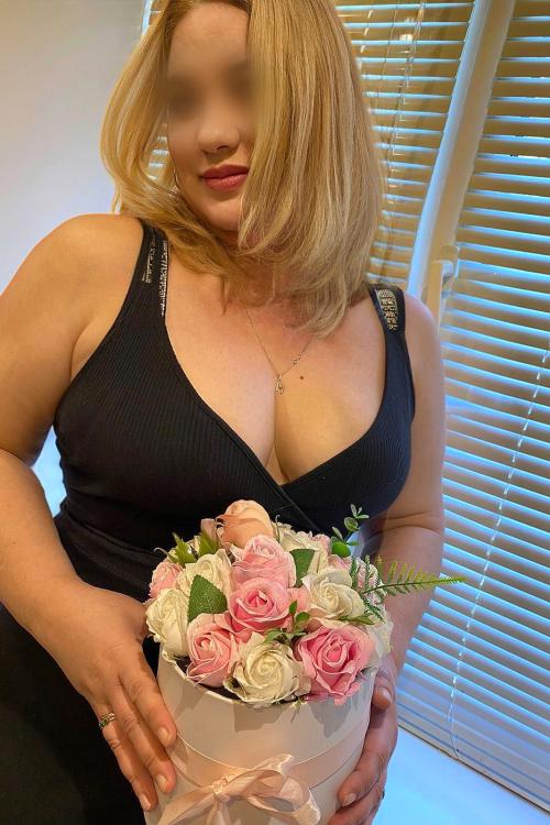 Девушка Проститутка в Питере у метро Лесная