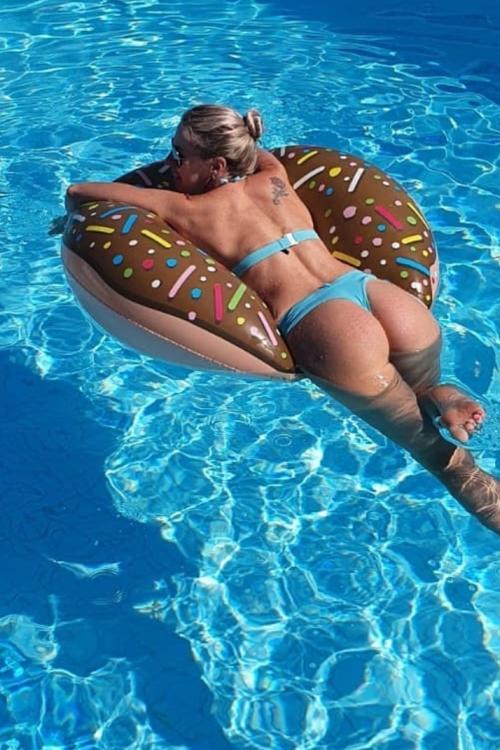 Девушка Проститутка в Питере у метро Петроградская