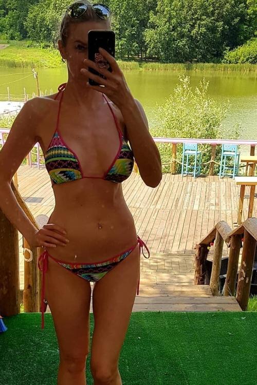 Девушка Проститутка в Питере у метро Петроградская