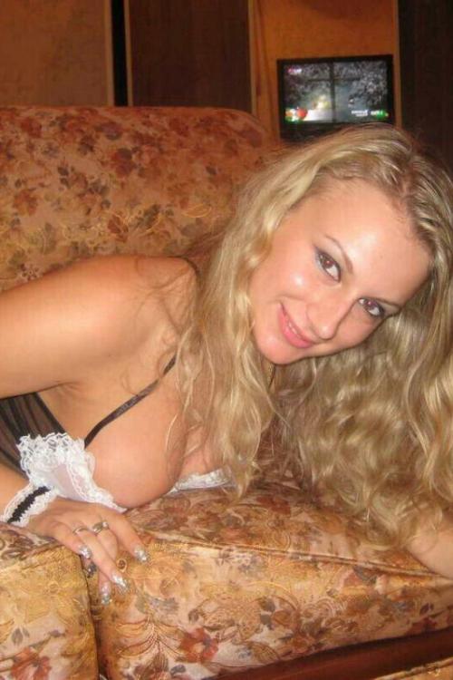 Девушка Проститутка в Питере у метро Проспект Ветеранов