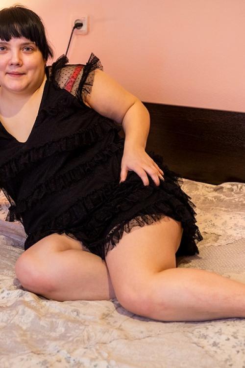 Девушка Проститутка в Питере у метро Международная