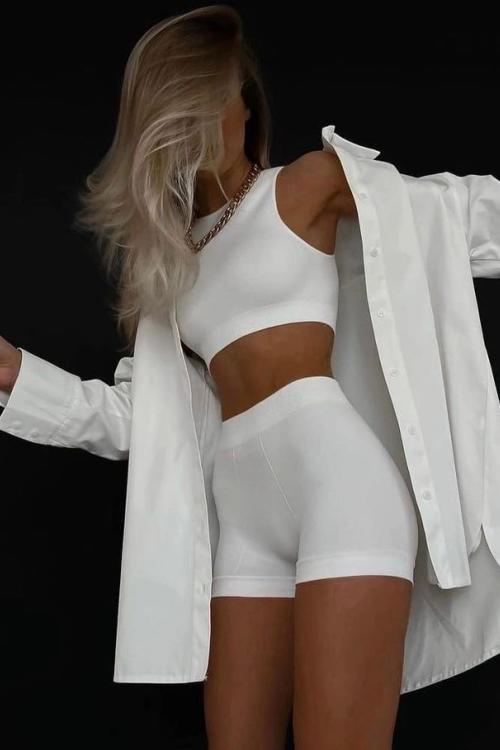 Девушка Проститутка в Питере у метро Невский проспект