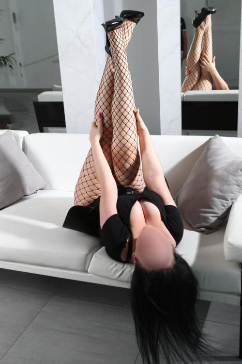 Девушка Проститутка в Питере у метро Сенная площадь