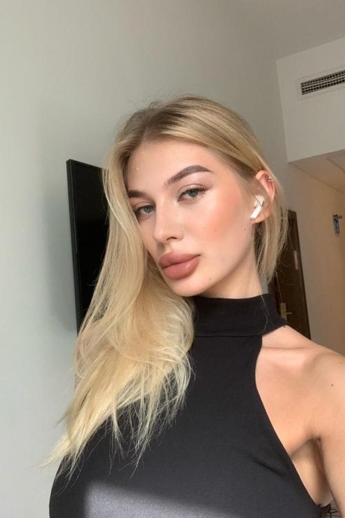 Девушка Проститутка в Питере у метро Фрунзенская