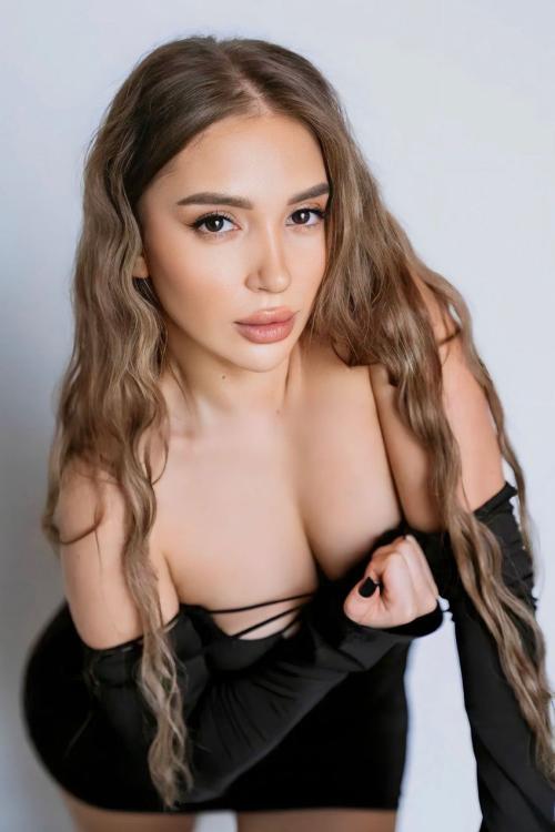 Девушка Проститутка в Питере у метро Сенная площадь