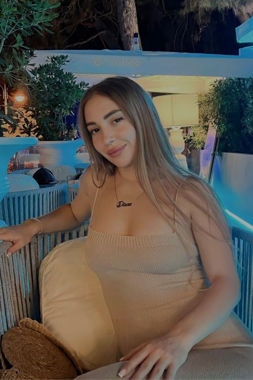 Девушка Проститутка в Питере у метро Сенная площадь