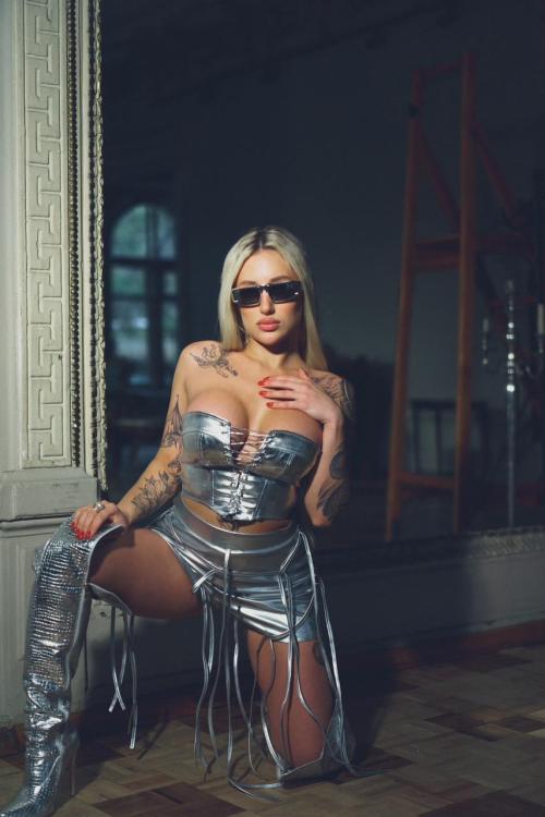 Девушка Проститутка в Питере у метро Обводный канал