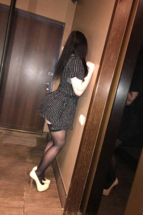 Девушка Проститутка в Питере у метро Площадь Мужества